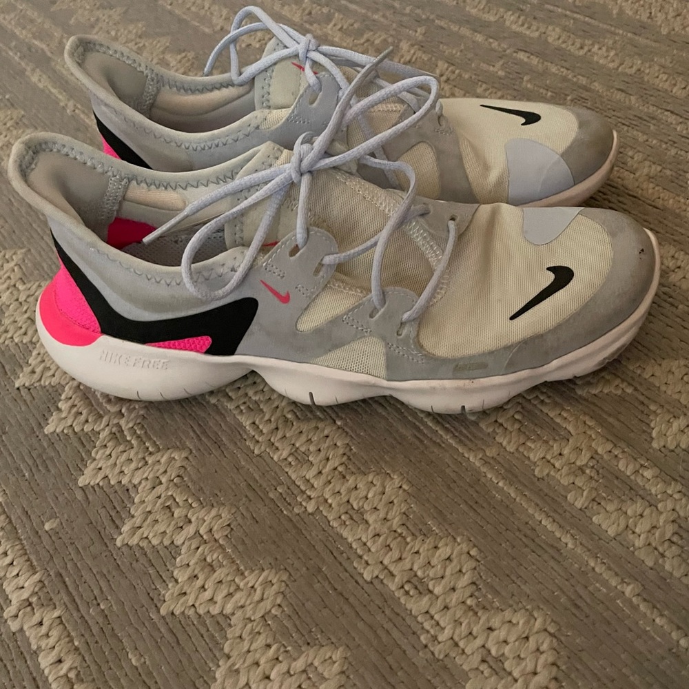 nike women’s running shoes